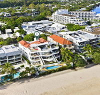 Beachfront luxury Hastings Street - Accommodation Redcliffe