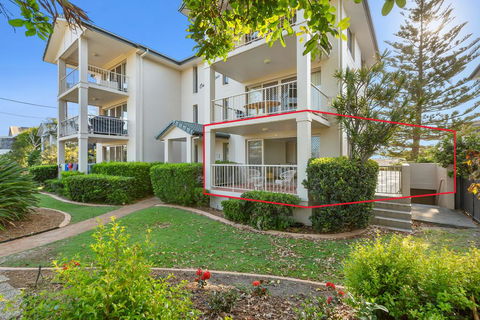 Beachfront On Marine - Accommodation Redcliffe 1