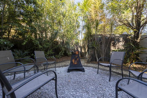 Beachhouse Bed And Breakfast - Accommodation Redcliffe 2