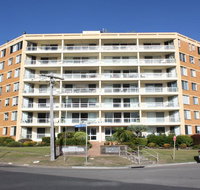 Beachpoint 403 - On The Beach - Accommodation Redcliffe