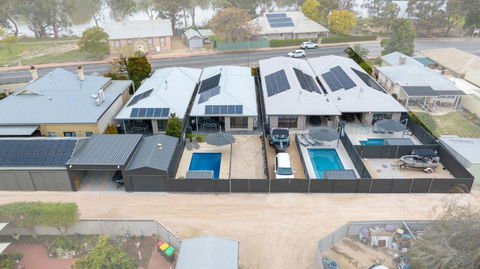 Renmark River Villas And Boats & Bedzzz - Accommodation Redcliffe 3