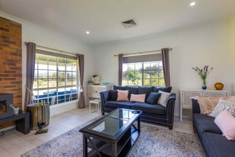 Redims Hill Cottage - Accommodation Redcliffe 1