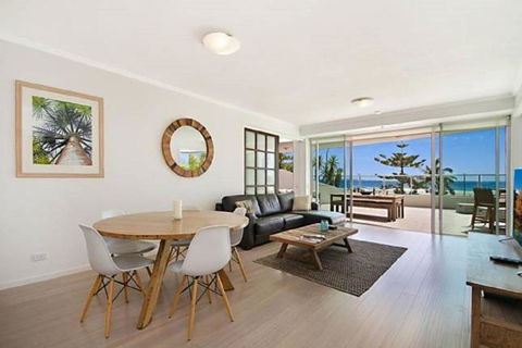 Reflections 202 - Accommodation Redcliffe 3