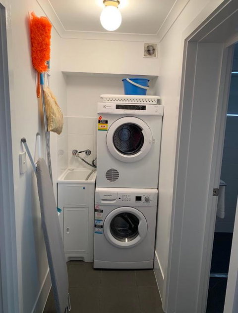 Relax On Bingham - Accommodation Redcliffe 1