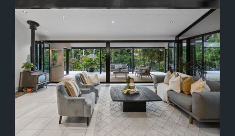 Relax On The Spacious Balcony And Soak In The Picturesque Views - Accommodation Redcliffe 1