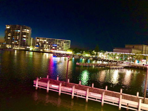 Relaxed Ocean View - Accommodation Redcliffe 3