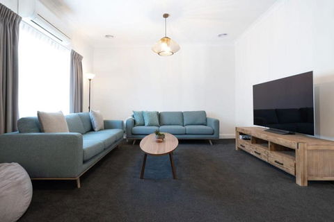 Renovated Delight In Invermay - Accommodation Redcliffe 0
