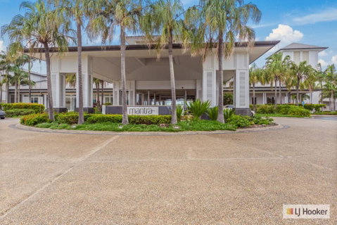 RESORT ON THE BEACH 1219/20 - Accommodation Redcliffe 1