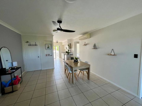 Resort Style Holiday Unit - Accommodation Redcliffe 3