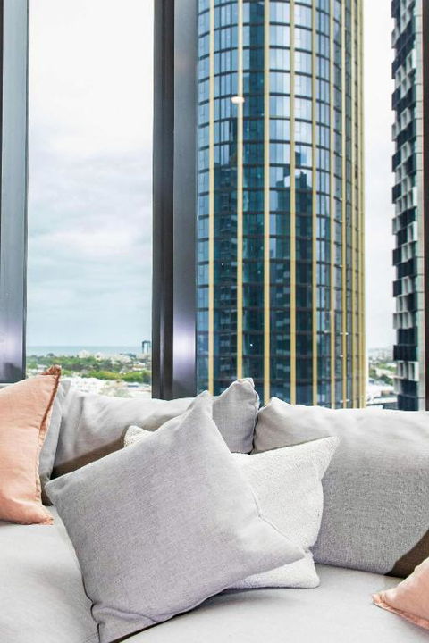 Resort Style Living 2 Bed Apt With Pool BBQ - Accommodation Redcliffe 1