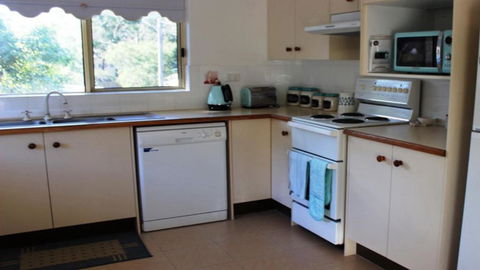 Rest At The Nest On Booner - Accommodation Redcliffe 3