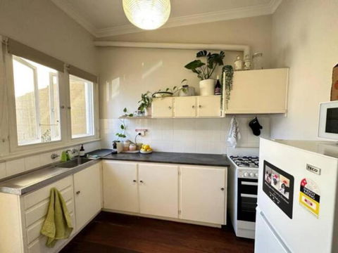 Retro Apt 6 Mins To Victoria Quay - Accommodation Redcliffe 1