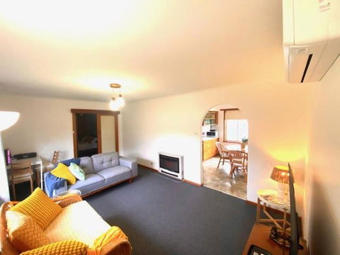 Retro Riverside Redan, Ballarat - Accommodation Redcliffe 2