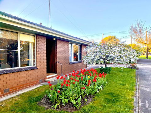 Retro Riverside Redan, Ballarat - Accommodation Redcliffe 0