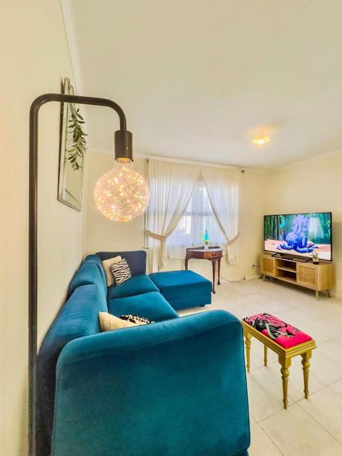 RetroRhapsody - Accommodation Redcliffe 0