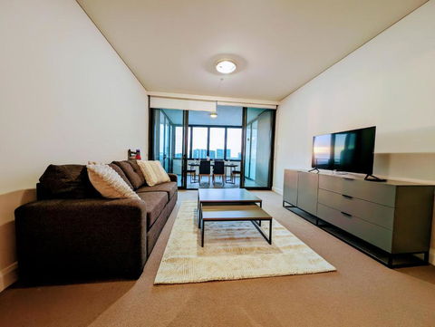 Rhodes Two Bedroom Apartment With Fantastic Water View - Accommodation Redcliffe 2