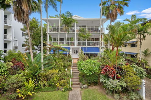Ribbons Beachfront Apartments Clifton Beach - Accommodation Redcliffe 0