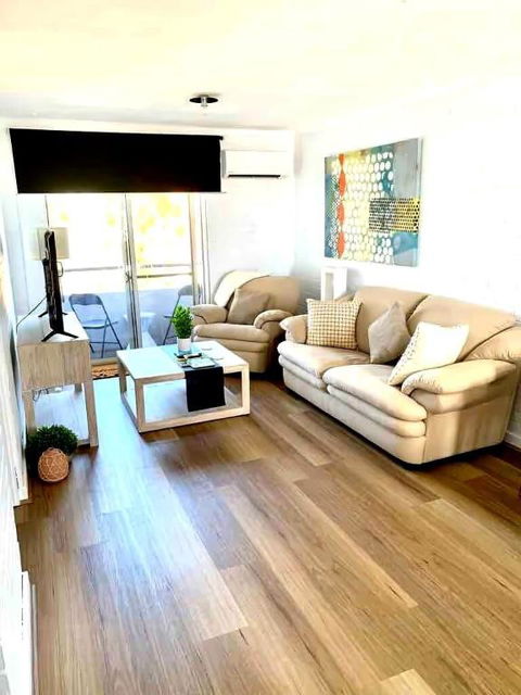 Right In Fremantle - Accommodation Redcliffe 0