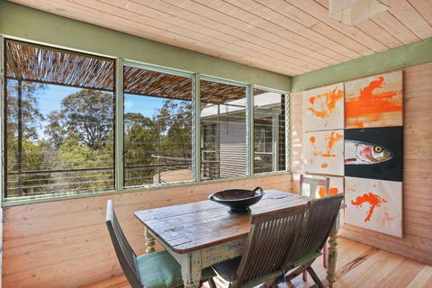 Rikkara Sanctuary 19 Rikkara Avenue Private Retreat - Accommodation Redcliffe 3