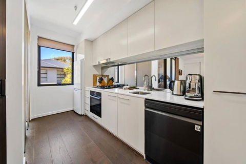 River Torrens Retreat - 2BR, Parking, Wi-Fi - Accommodation Redcliffe 2
