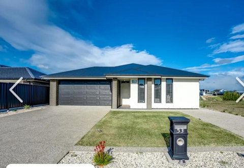 RIVER VIEWS - Accommodation Redcliffe 1