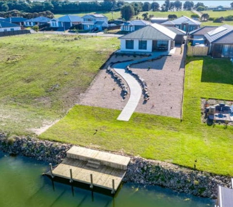 RIVER VIEWS - Accommodation Redcliffe 2