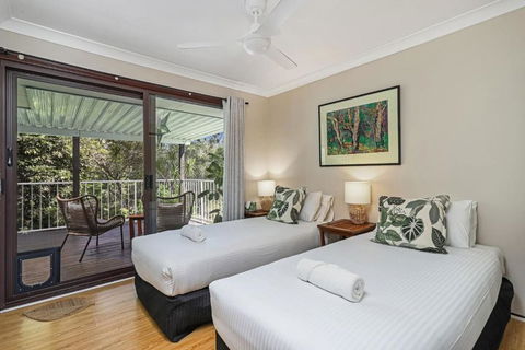 Riverfront Oasis In Elanora - Accommodation Redcliffe 3