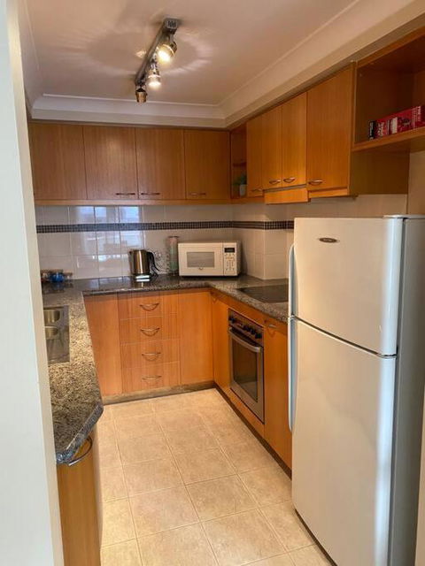 RIVERSIDE CITY VIEW PARKING NETFLIX WIFI WINE FREE - Accommodation Redcliffe 2