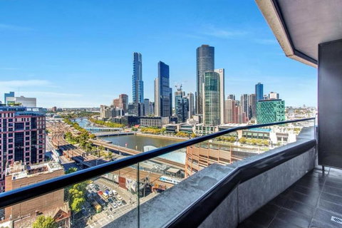 Riverview Suites By EdgeTrip - Accommodation Redcliffe 0