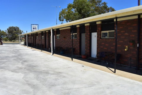 Riviana Motel - Accommodation Redcliffe 1