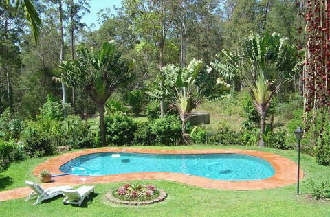 Riviera Bed & Breakfast - Accommodation Redcliffe 3