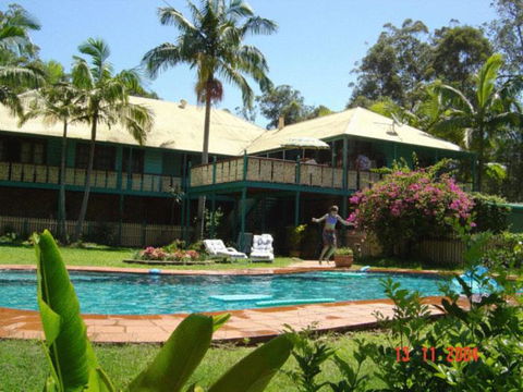 Riviera Bed & Breakfast - Accommodation Redcliffe 2