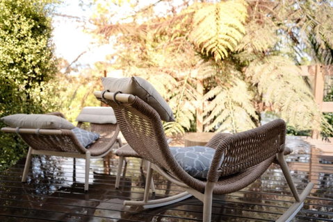 Romantic Garden Cottage With Home Cinema - Accommodation Redcliffe 2