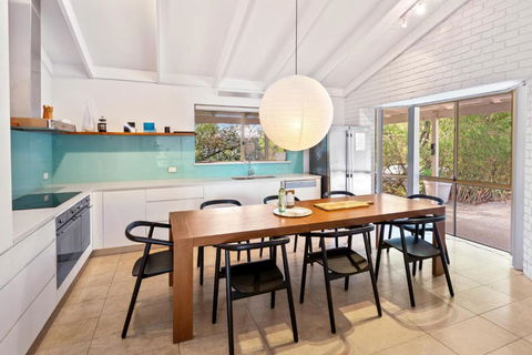 Salt Life - Accommodation Redcliffe 3