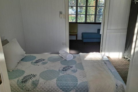 Rosemary Cottage - Accommodation Redcliffe 3