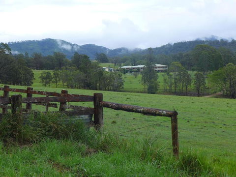 Rural Ambience With Netflix - Accommodation Redcliffe 0