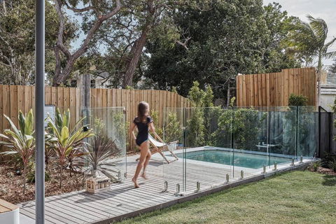 Sanctuary Spaces - Lomani Eleven - Accommodation Redcliffe 1