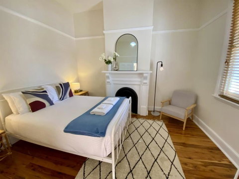 Roseland Cottage - CBD Heritage - Accommodation Redcliffe 3