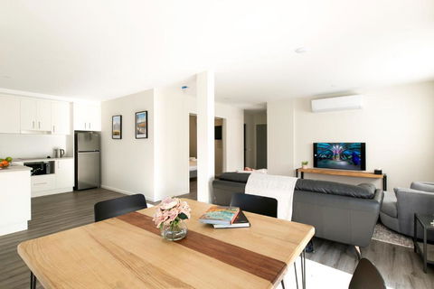 Rocky Valley Luxury Apartments - Accommodation Redcliffe 0