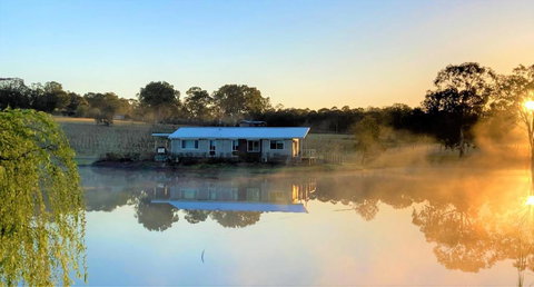 Romantic Lakehouse Set In A Private Vineyard In The Hunter Valley - Accommodation Redcliffe 1