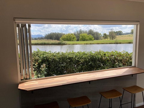 Romantic Lakehouse Set In A Private Vineyard In The Hunter Valley - Accommodation Redcliffe 3