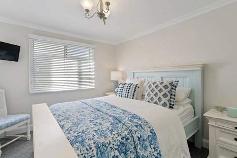 Rose Cottage 3B Hutchinson St Goolwa - Linen Included - Accommodation Redcliffe 1