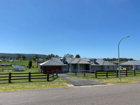 Rosehill Vines - Accommodation Redcliffe 2