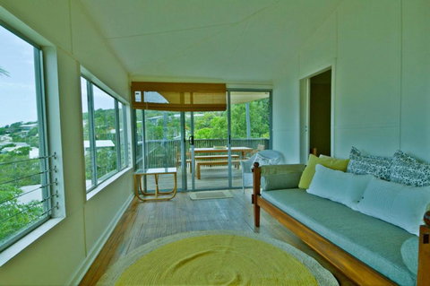 Rosemaree, 24 East Street - Accommodation Redcliffe 3