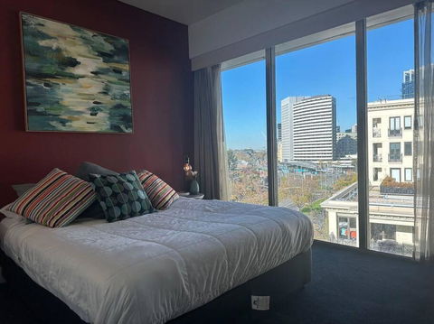 Royal Garden Residence - Accommodation Redcliffe 0
