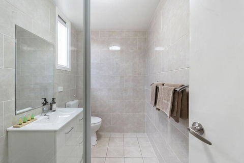 Royal Motel Tenterfield - Accommodation Redcliffe 2