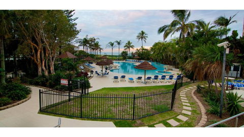 Royal Palm 19 - Accommodation Redcliffe 2