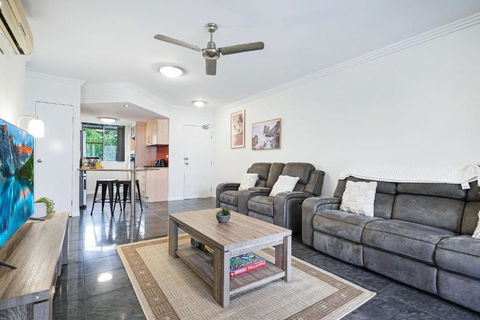 Royal Pavilions 8 - Accommodation Redcliffe 3