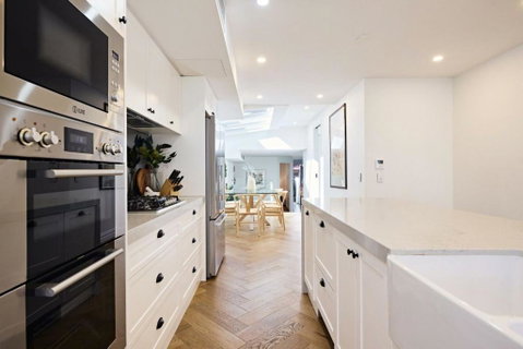 Royal Redfern I90 - Accommodation Redcliffe 1