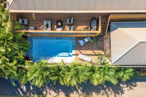Rubber Soul - Accommodation Redcliffe 0